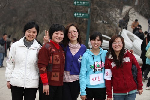 2011年三八妇女节登山活动